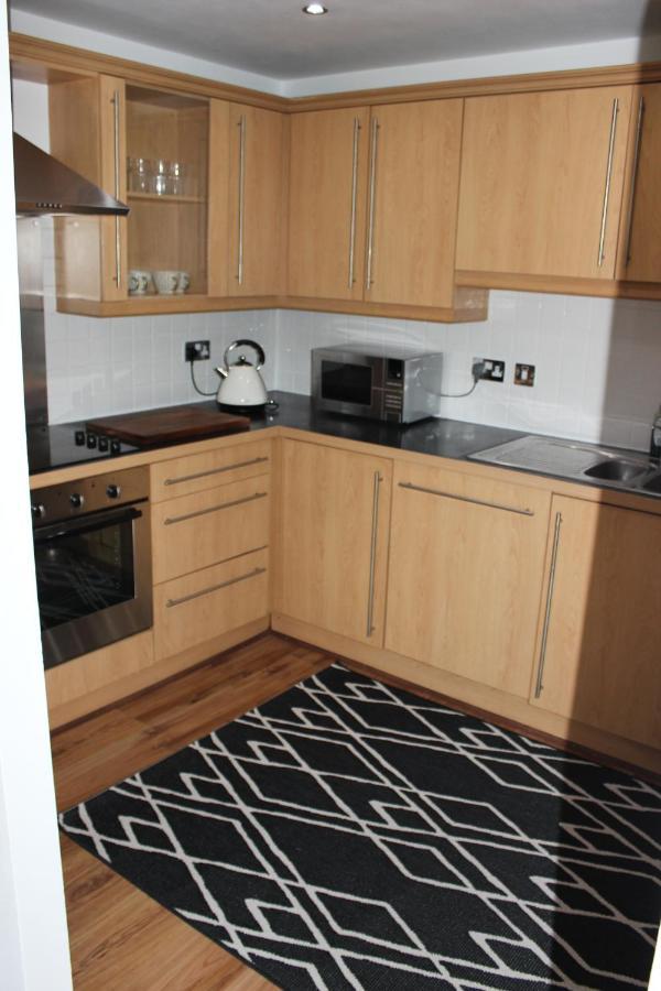 Lovely 2-Bedroom, 1 Bathroom Home, Sleeps 4 Лондон Экстерьер фото